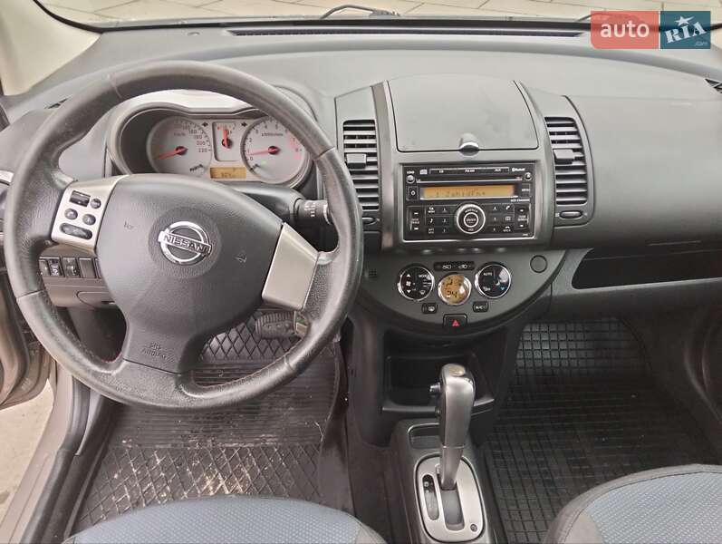 Хэтчбек Nissan Note 2007 в Сокирнице