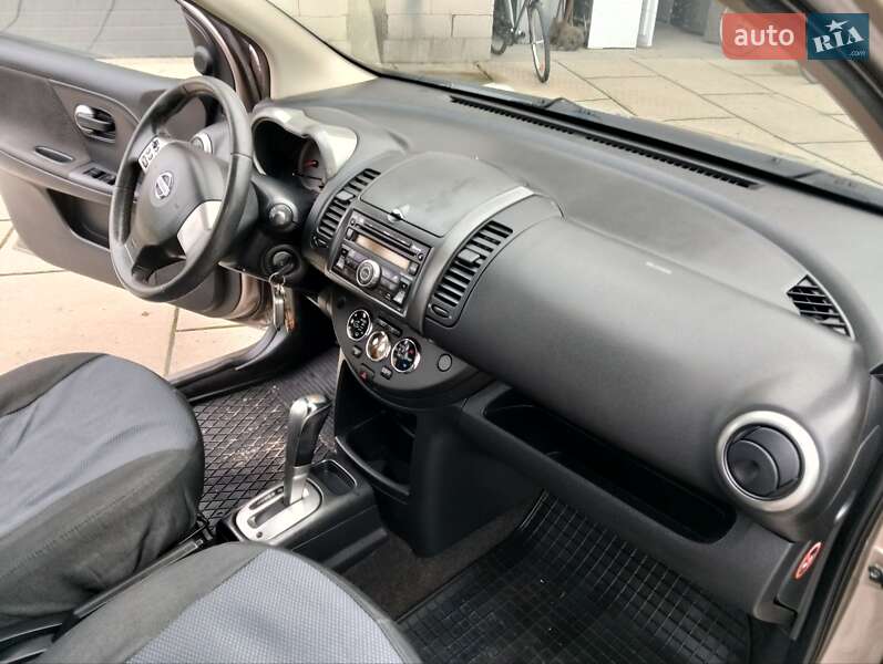 Хэтчбек Nissan Note 2007 в Сокирнице