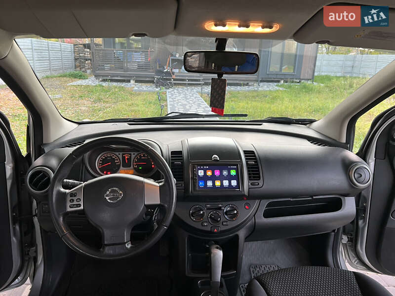 Хэтчбек Nissan Note 2006 в Буче