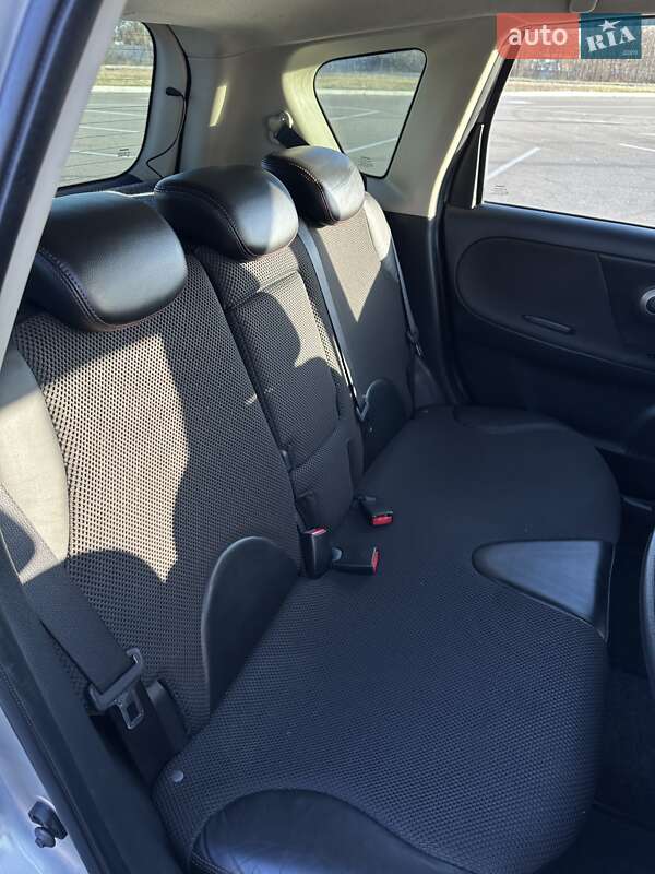 Хэтчбек Nissan Note 2008 в Киеве