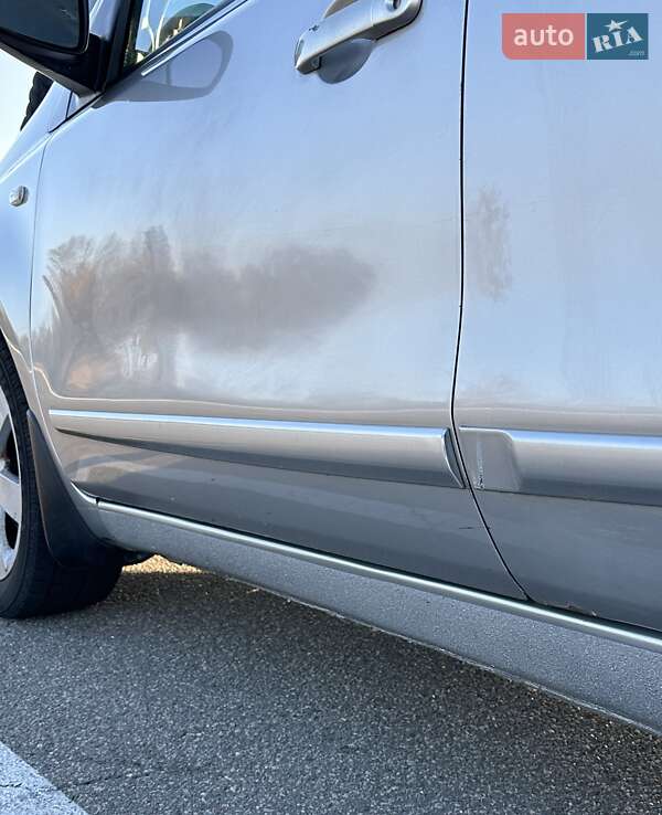 Хэтчбек Nissan Note 2008 в Киеве