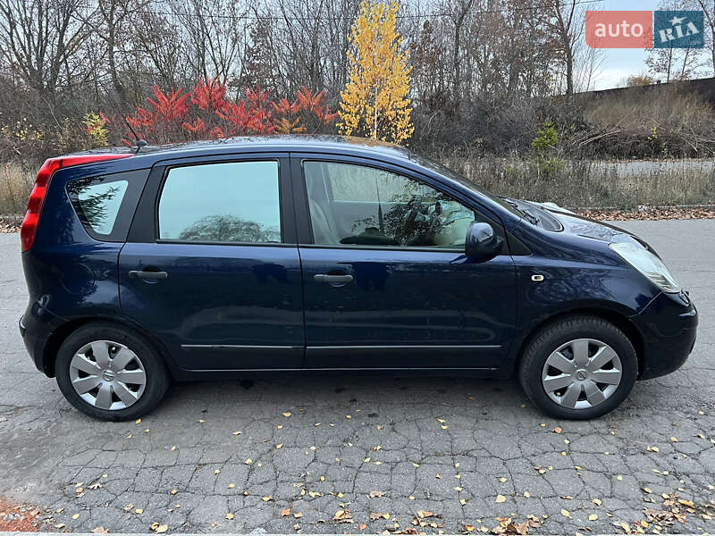 Хэтчбек Nissan Note 2008 в Полтаве