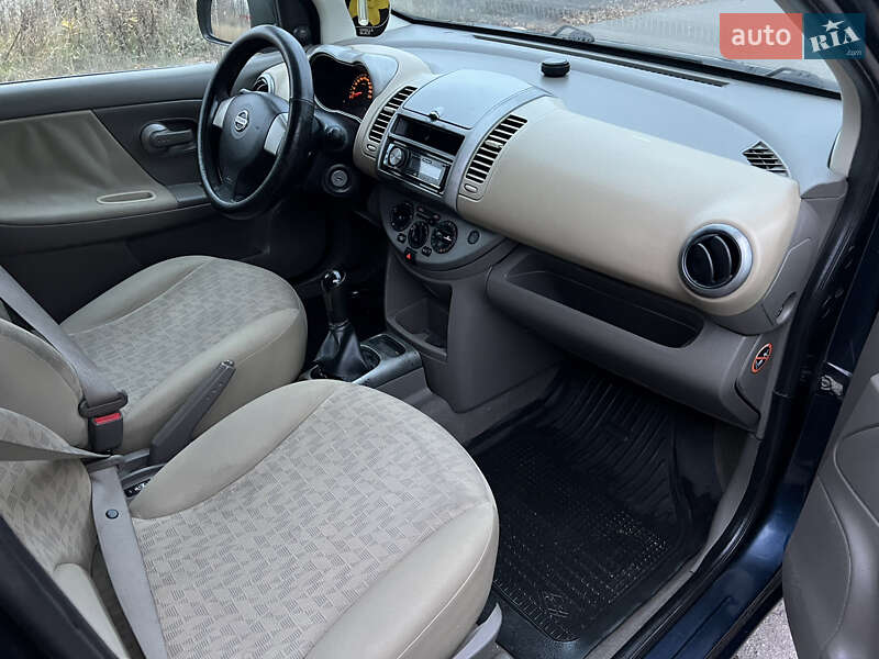 Хэтчбек Nissan Note 2008 в Полтаве
