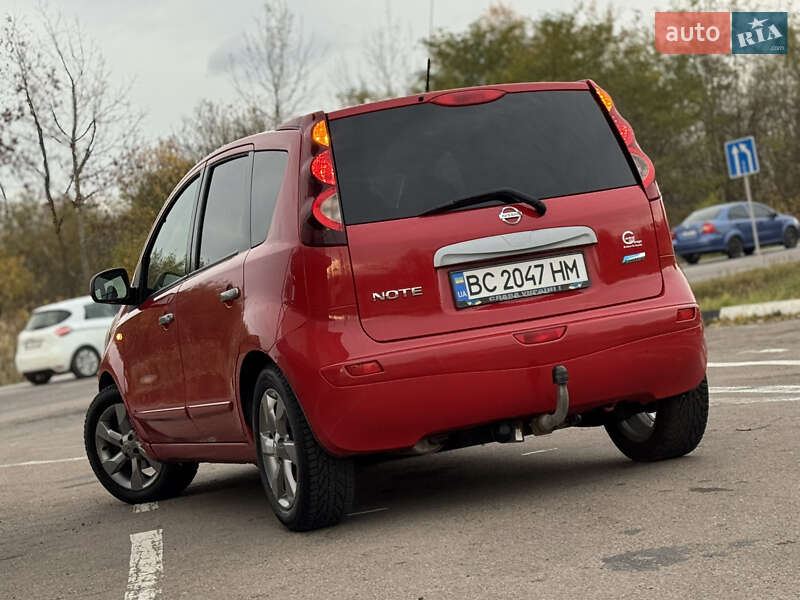 Хетчбек Nissan Note 2011 в Дрогобичі