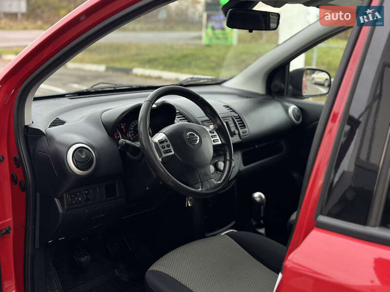 Хетчбек Nissan Note 2011 в Дрогобичі