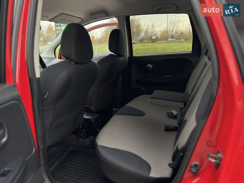 Хетчбек Nissan Note 2011 в Дрогобичі