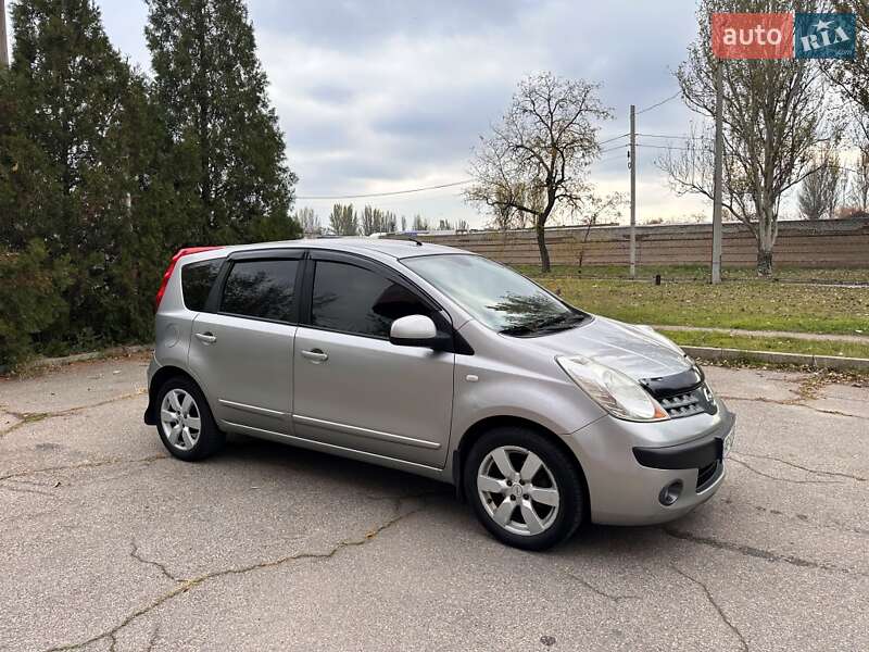 Хэтчбек Nissan Note 2006 в Запорожье