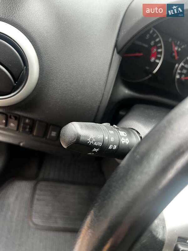 Хетчбек Nissan Note 2011 в Кременчуці