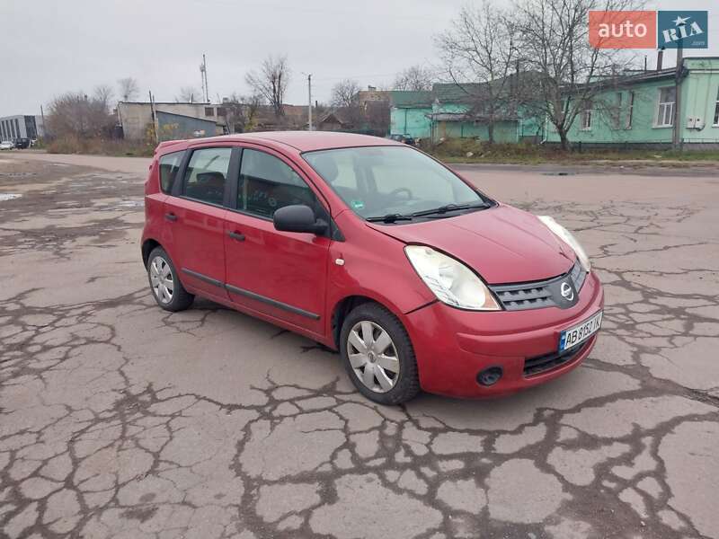 Хэтчбек Nissan Note 2007 в Житомире