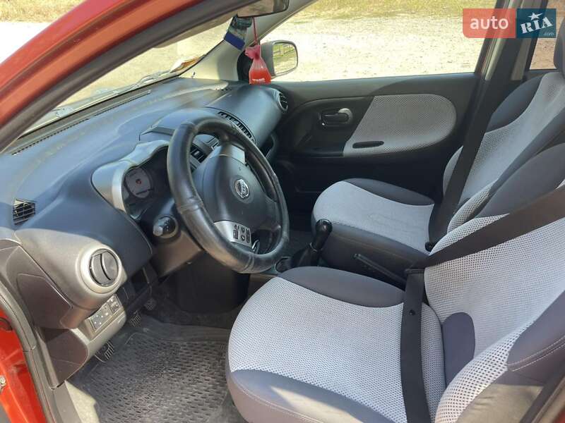 Хэтчбек Nissan Note 2008 в Могилев-Подольске