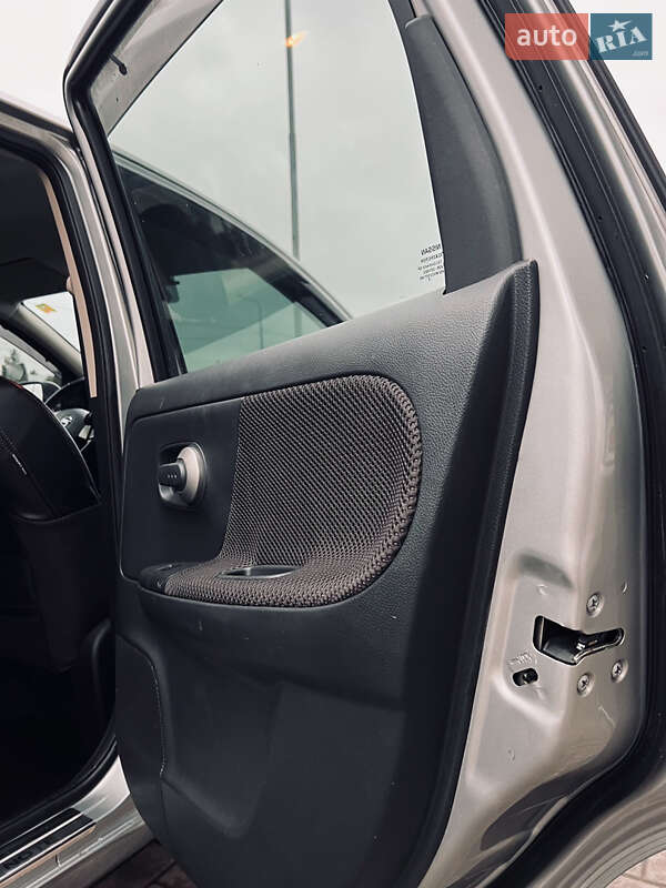 Хетчбек Nissan Note 2008 в Житомирі