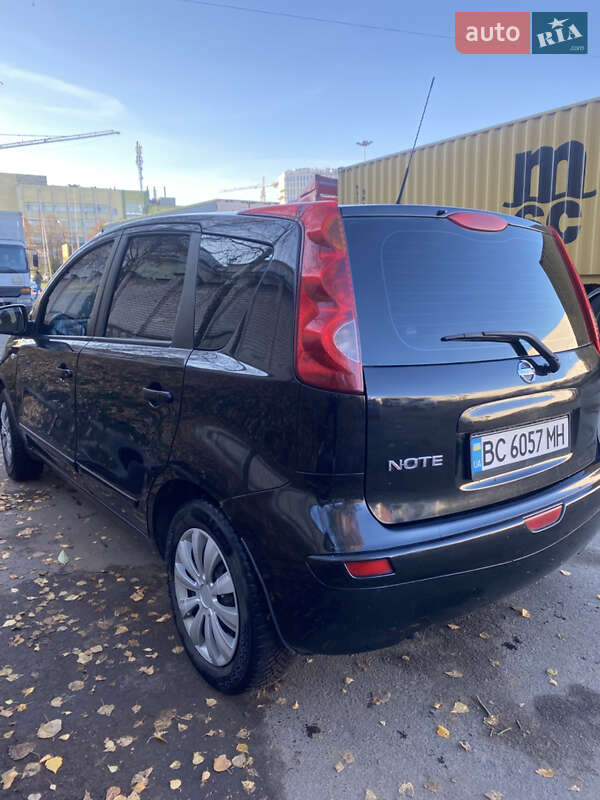 Хэтчбек Nissan Note 2008 в Львове
