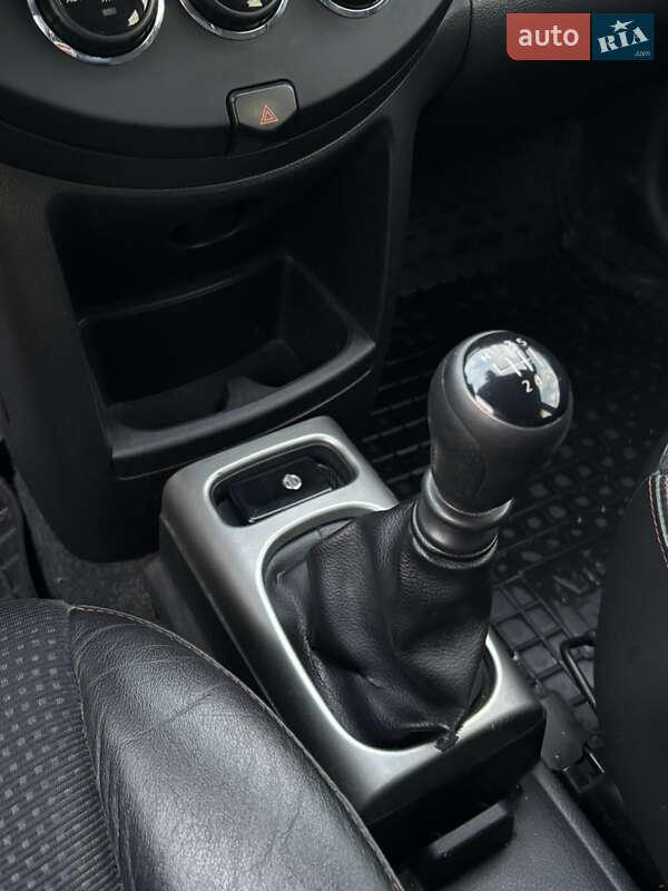 Хэтчбек Nissan Note 2010 в Хмельницком фото 22 Хэтчбек Nissan Note 2010 в Хмельницком