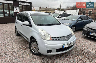Хэтчбек Nissan Note 2008 в Полтаве