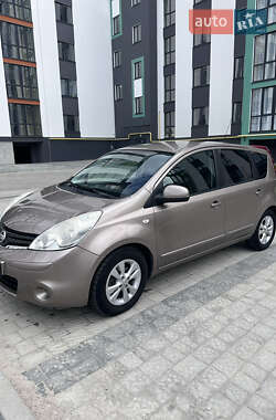 Хэтчбек Nissan Note 2009 в Сокале