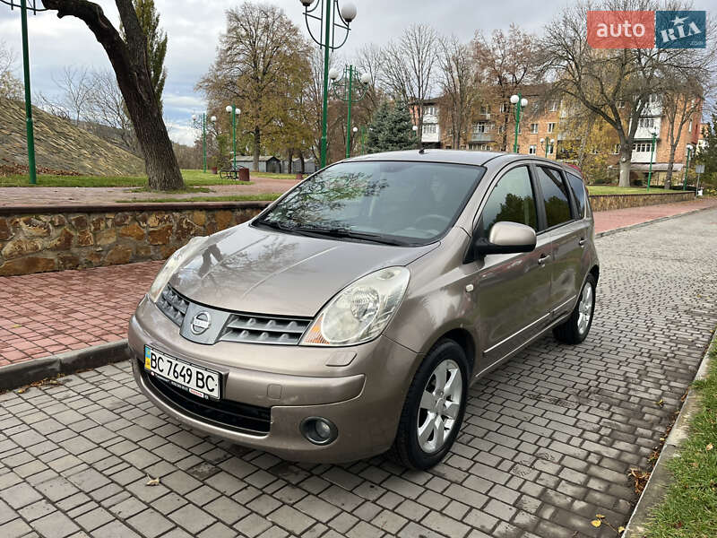 Хэтчбек Nissan Note 2007 в Могилев-Подольске