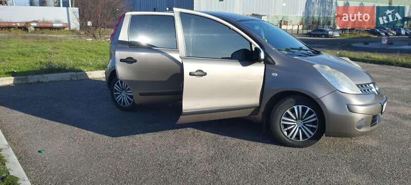 Хэтчбек Nissan Note 2007 в Черкассах