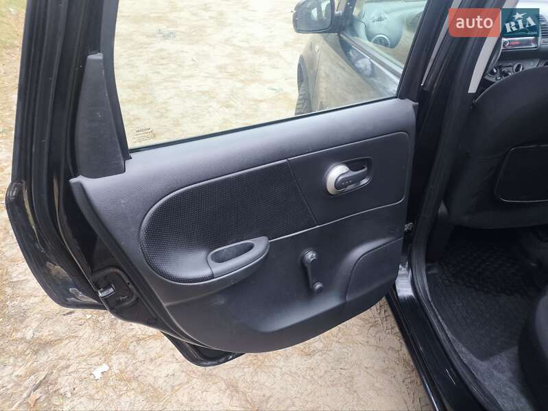 Хетчбек Nissan Note 2010 в Вишгороді фото 15 Хетчбек Nissan Note 2010 в Вишгороді