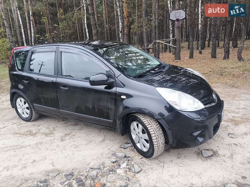 Хетчбек Nissan Note 2010 в Вишгороді фото 3 Хетчбек Nissan Note 2010 в Вишгороді