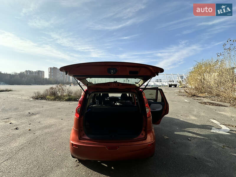 Хетчбек Nissan Note 2007 в Києві фото 4 Хетчбек Nissan Note 2007 в Києві