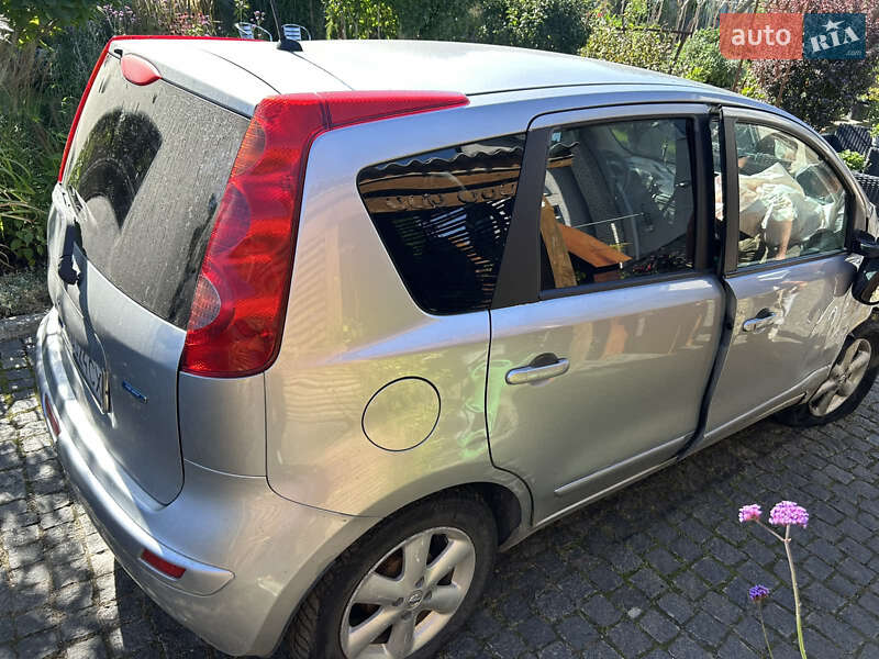 Хэтчбек Nissan Note 2009 в Деражне фото 4 Хэтчбек Nissan Note 2009 в Деражне