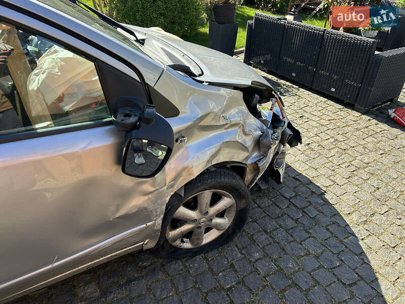 Хэтчбек Nissan Note 2009 в Деражне фото 12 Хэтчбек Nissan Note 2009 в Деражне