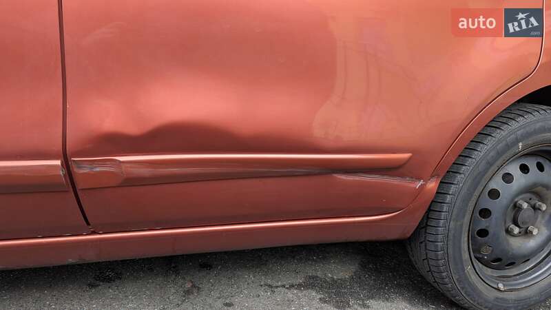 Хетчбек Nissan Note 2007 в Києві фото 11 Хетчбек Nissan Note 2007 в Києві