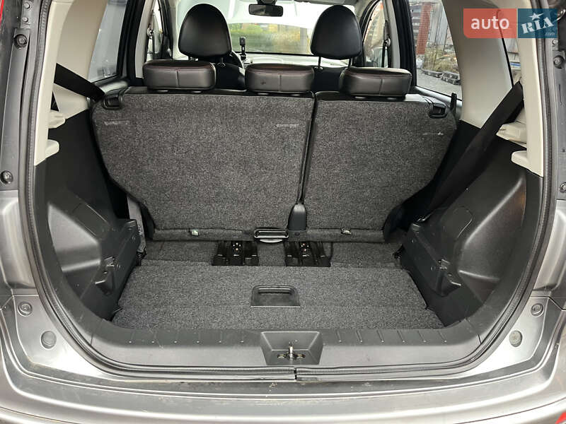 Хэтчбек Nissan Note 2011 в Львове