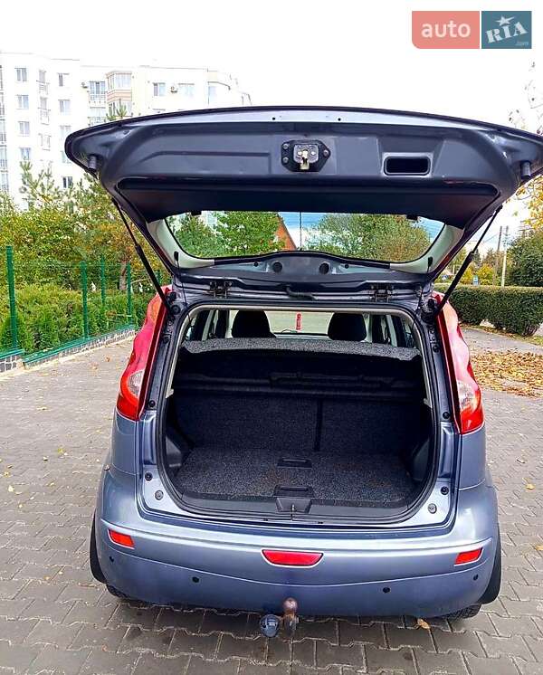Хэтчбек Nissan Note 2009 в Луцке