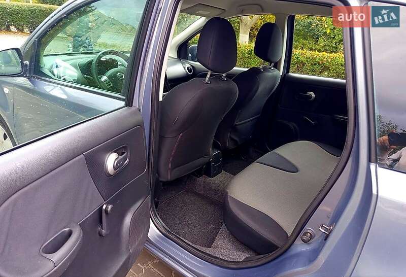 Хэтчбек Nissan Note 2009 в Луцке