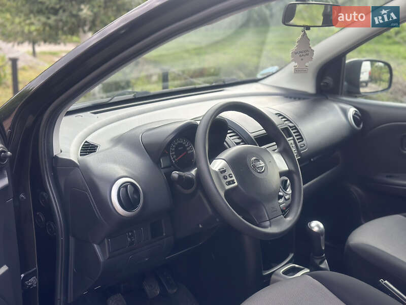 Хетчбек Nissan Note 2009 в Дубні