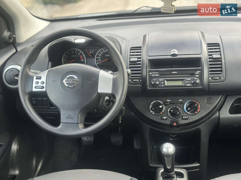 Хетчбек Nissan Note 2009 в Дубні