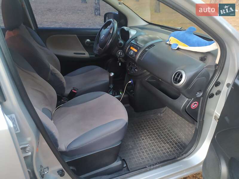 Хэтчбек Nissan Note 2008 в Днепре