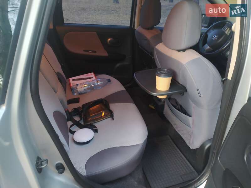 Хэтчбек Nissan Note 2008 в Днепре