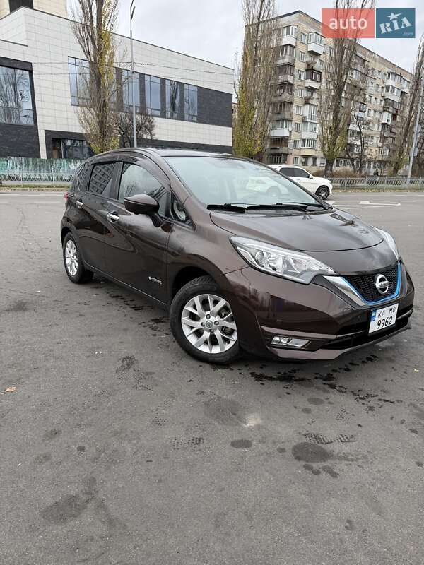 Хэтчбек Nissan Note 2017 в Киеве