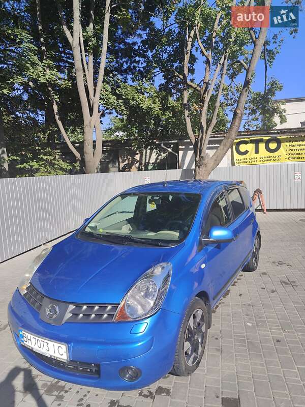 Хэтчбек Nissan Note 2008 в Одессе