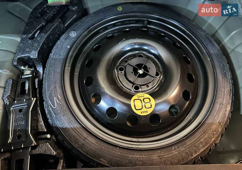 Хэтчбек Nissan Note 2010 в Каменском