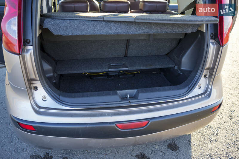 Хэтчбек Nissan Note 2007 в Дрогобыче