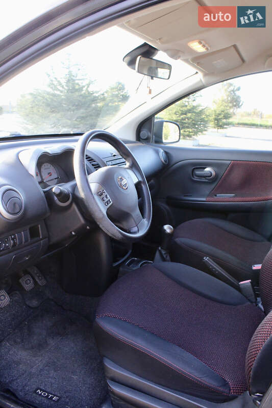 Хэтчбек Nissan Note 2008 в Одессе