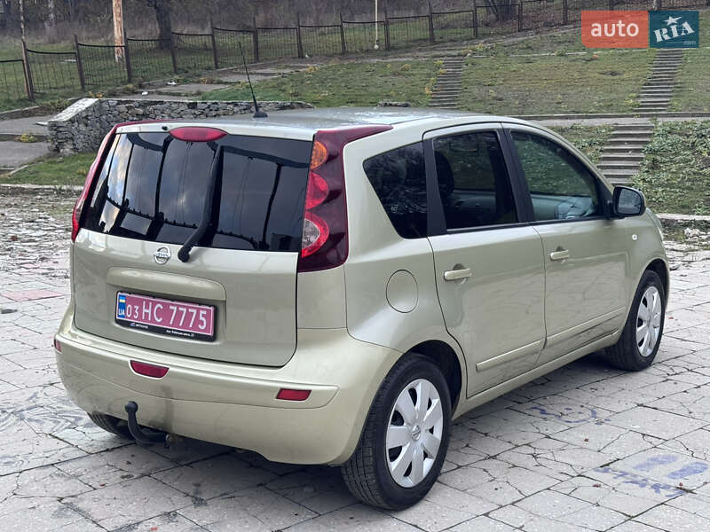 Хэтчбек Nissan Note 2009 в Полтаве