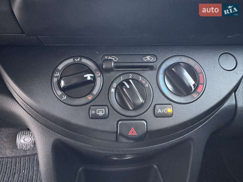 Хэтчбек Nissan Note 2009 в Полтаве