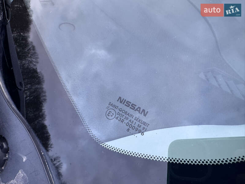 Хэтчбек Nissan Note 2009 в Полтаве