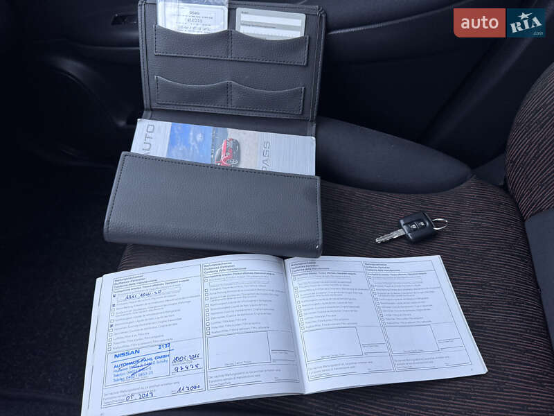 Хэтчбек Nissan Note 2009 в Полтаве