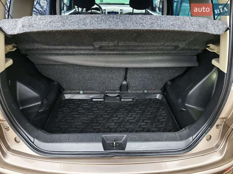 Хетчбек Nissan Note 2008 в Нетішині