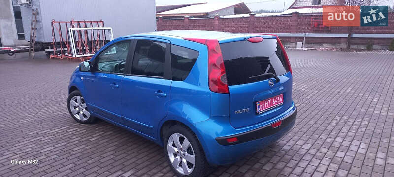 Хэтчбек Nissan Note 2006 в Костополе