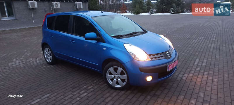 Хэтчбек Nissan Note 2006 в Костополе