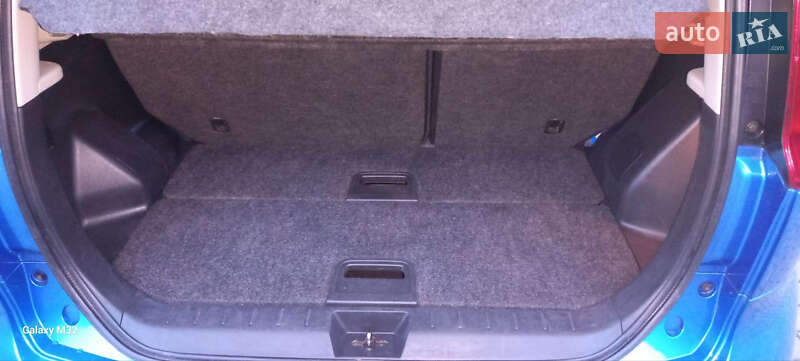 Хэтчбек Nissan Note 2006 в Костополе