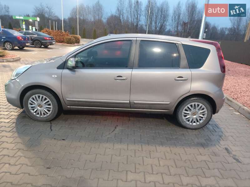 Хетчбек Nissan Note 2009 в Хмельницькому