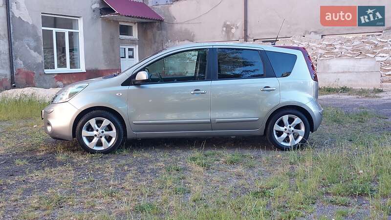 Хетчбек Nissan Note 2010 в Луцьку фото 7 Хетчбек Nissan Note 2010 в Луцьку