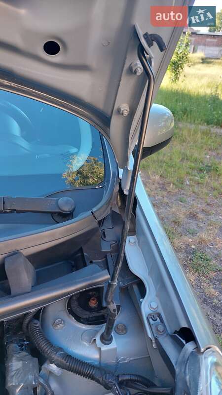 Хетчбек Nissan Note 2010 в Луцьку фото 41 Хетчбек Nissan Note 2010 в Луцьку